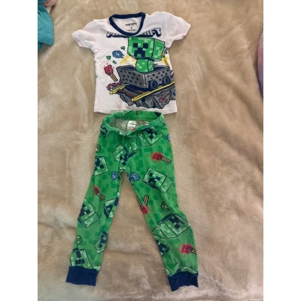 Minecraft Boys Creeper Pajama Set White Green SZ 4 Short Sleeve Long Pants (E)